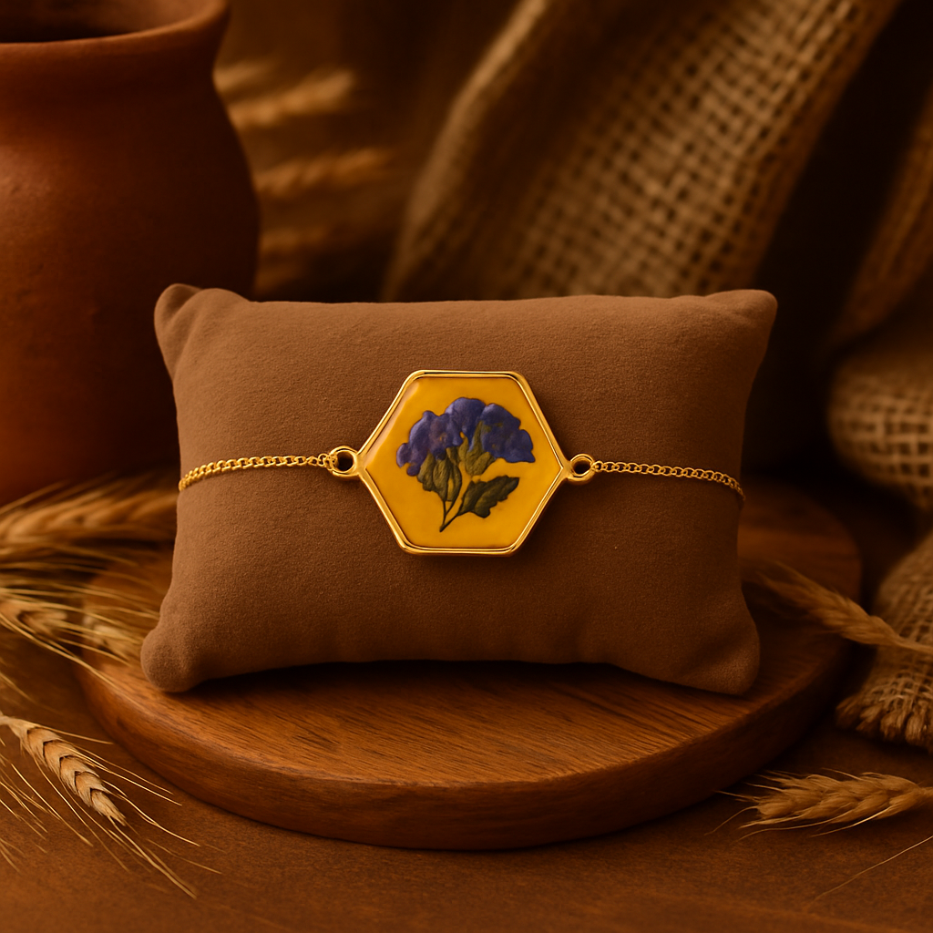 Purple Baby's Breath Hexagon Bracelet – Luminous & Thoughtful