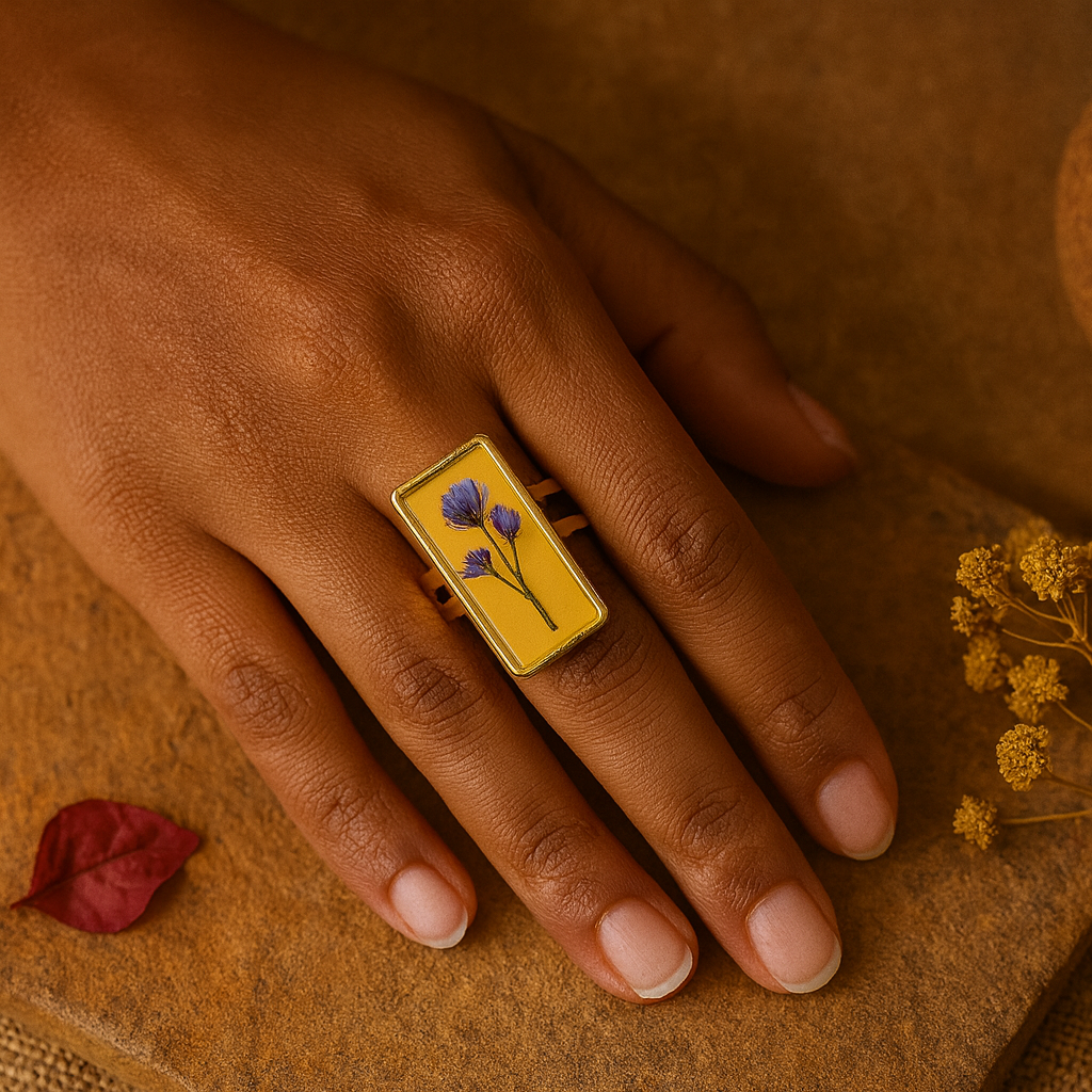 purple baby breath ring 4 hand.png