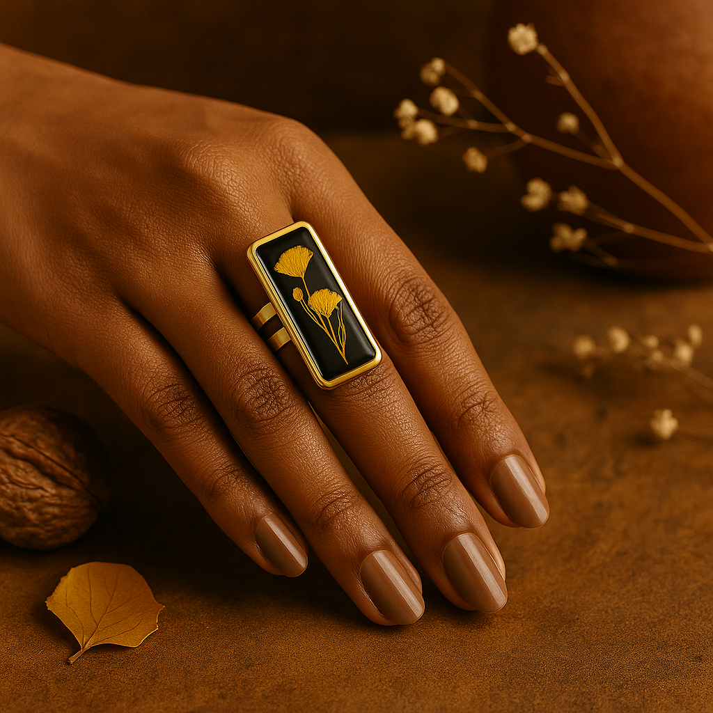 yellow baby breath ring 4 hand.png